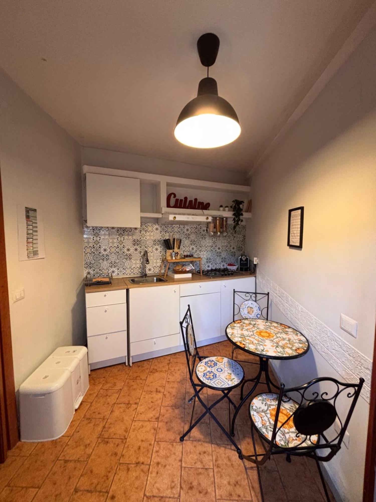 Lisaapartmenthousesalerno Exterior foto
